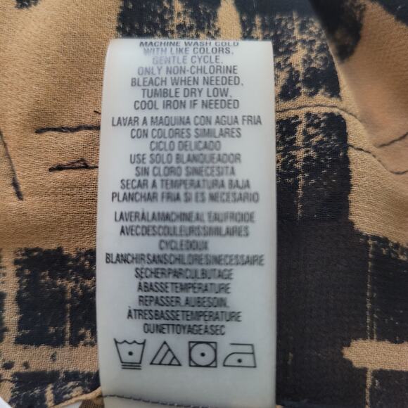 Calvin Klein Size XS NEW Contemporary Sheer Button Up Blouse Front Patch Pockets - Picture 2 of 10